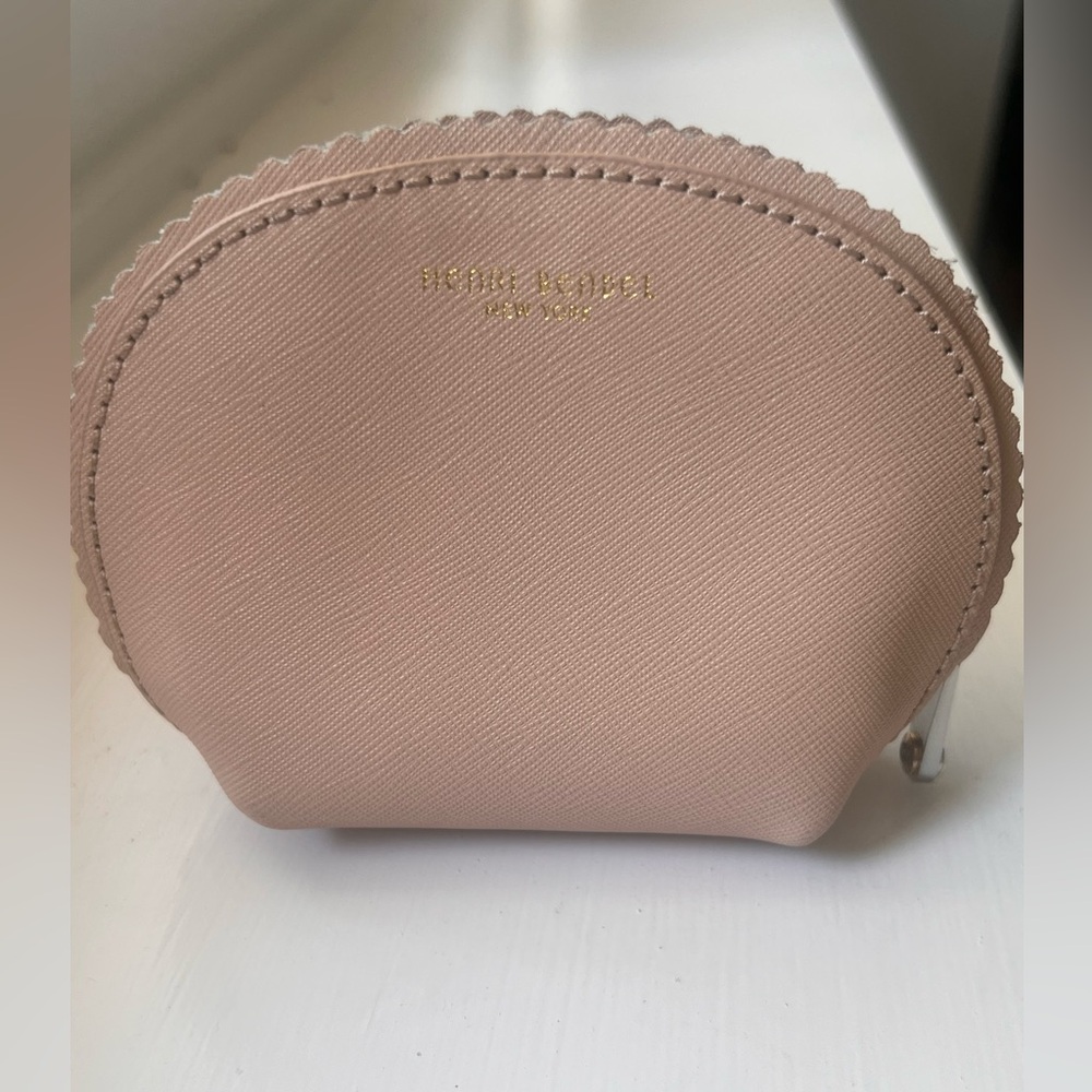 Like new! Henri Bendel Small Light Pink/light tan Scalloped Coin-mini Pouch
